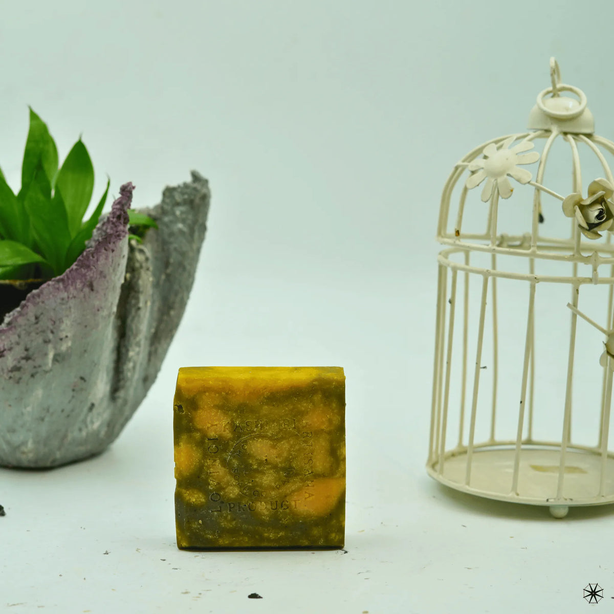 Handmade Kashmiri Grey Clay & Saffron Soap-Yendeer
